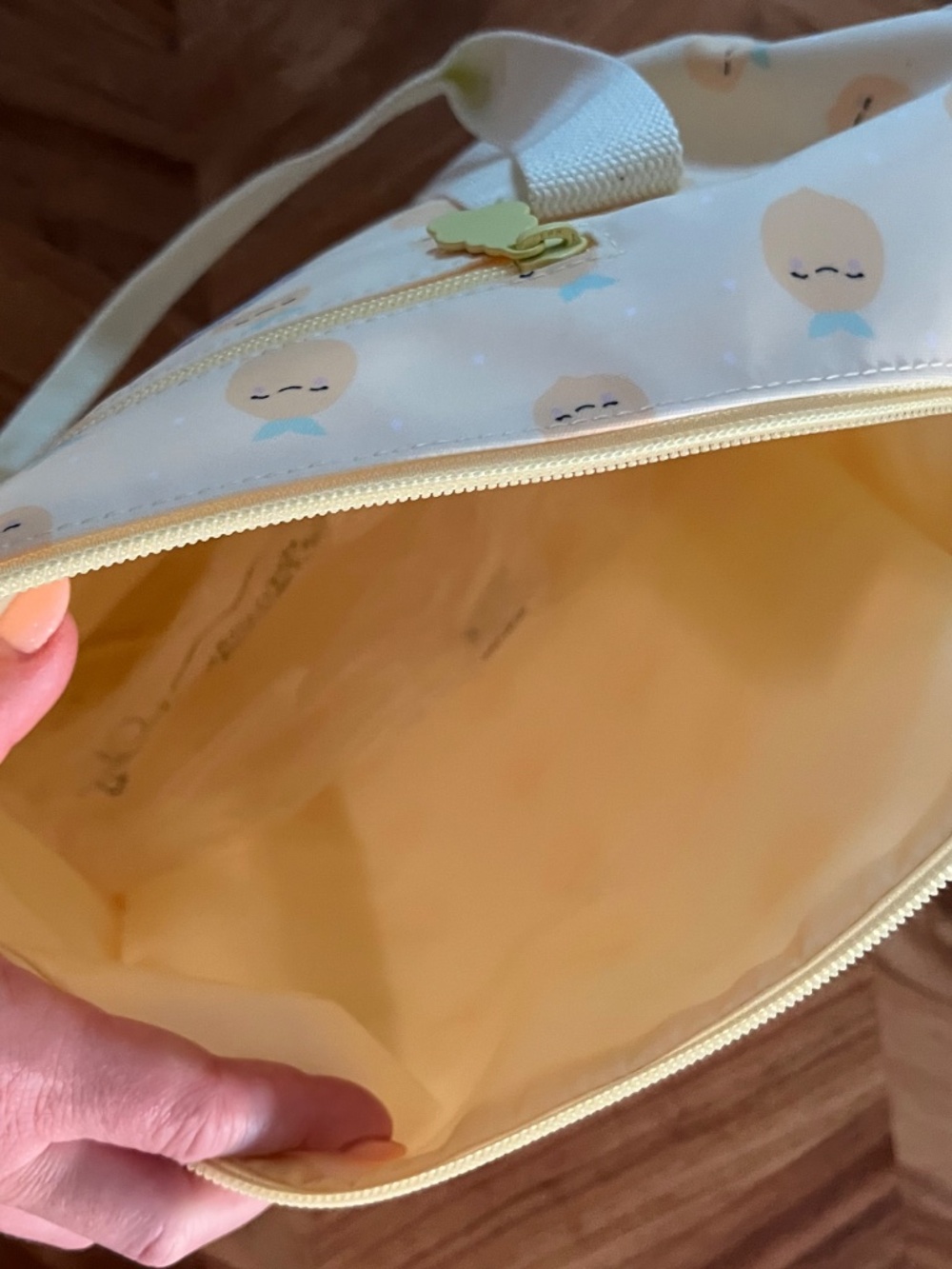 Lemon Duffle Bag - Picture 4 of 5